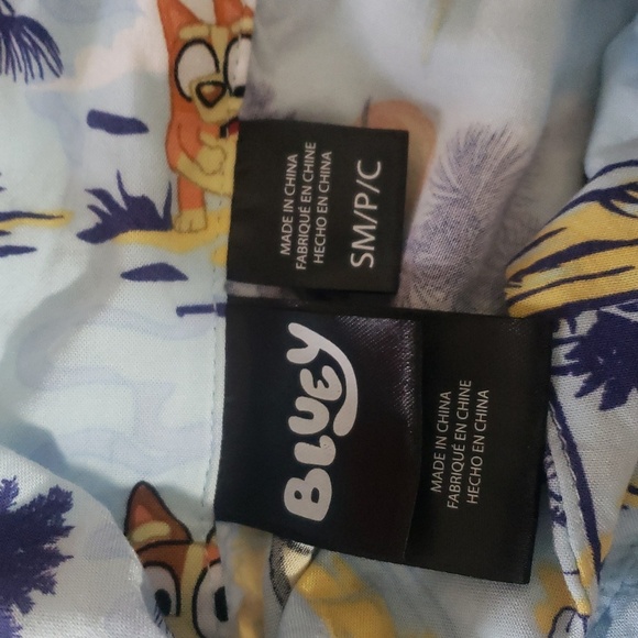 Bluey‎ Button Down Hawaiian Beach Short Sleeve Blue T Shirt - Picture 7 of 8